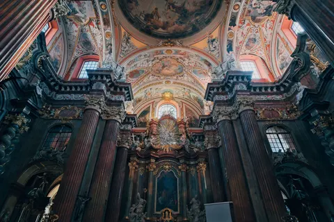 Cathedral 4K Wallpaper · architecture · 3840×2560