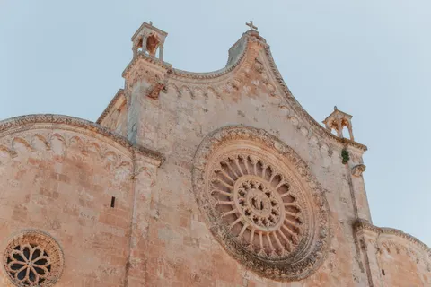 Cathedral 4K Wallpaper · architecture · 3840×2560