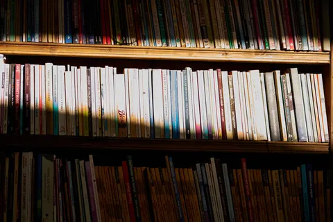 Grand Library 4K Wallpaper · architecture · 3840×2561