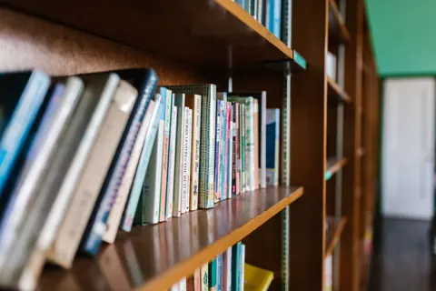 Grand Library 4K Wallpaper · architecture · 3840×2560