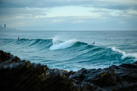 サーフィンの波 4K壁紙 · ocean · 3840×2563