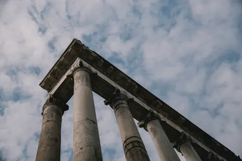 Papel de parede Ruínas romanas 4K · architecture · 3840×2560