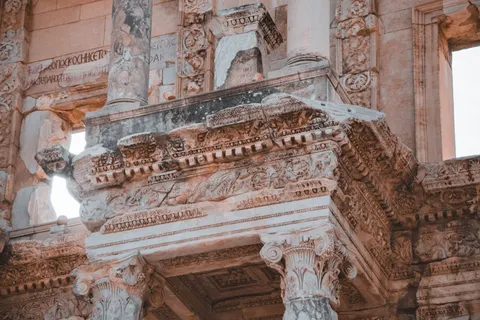 Roman Ruins 4K Wallpaper · architecture · 3840×2560