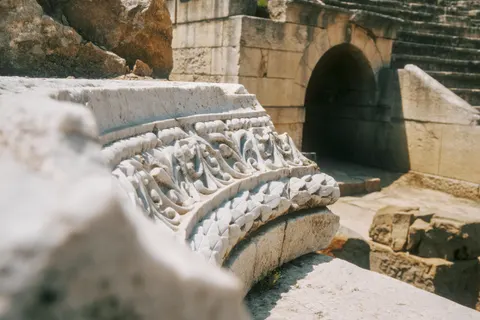 Roman Ruins 4K Wallpaper · architecture · 3840×2562