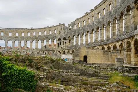 Tapeta Rzymskie ruiny 4K · architecture · 3840×2561