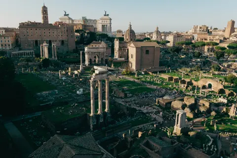 Papel de parede Ruínas romanas 4K · architecture · 3840×2560