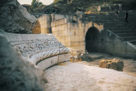 Roman Ruins 4K Wallpaper · architecture · 3840×2562