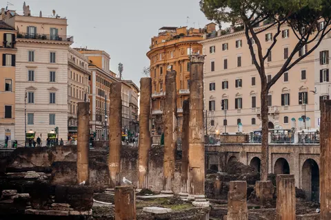 Roman Ruins 4K Wallpaper · architecture · 3840×2561