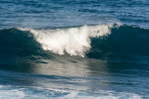 サーフィンの波 4K壁紙 · ocean · 3840×2560