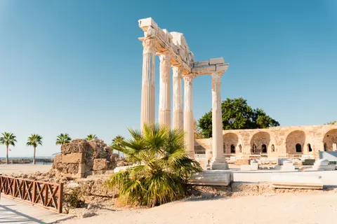 Greek Temple 4K Wallpaper · architecture · 3840×2560