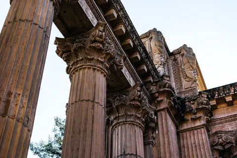 والپیپر معبد یونانی با کیفیت 4K · architecture · 3840×2560