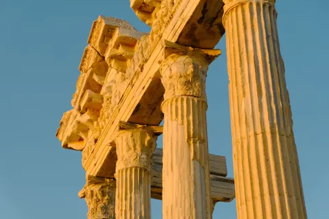 Griechischer Tempel 4K Hintergrundbild · architecture · 3840×2560