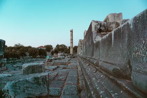 والپیپر معبد یونانی با کیفیت 4K · architecture · 3840×2560