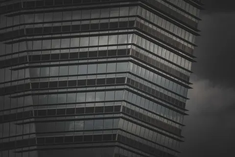Futuristic Facade 4K Wallpaper · architecture · 3840×2560
