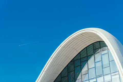 Futuristic Facade 4K Wallpaper · architecture · 3840×2560