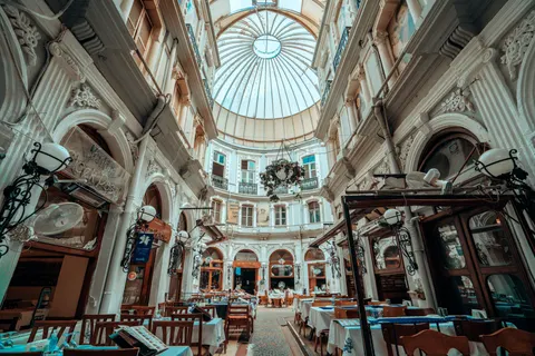 Glass Dome 4K Wallpaper · architecture · 3840×2561