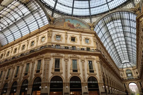 Glass Dome 4K Wallpaper · architecture · 3840×2560