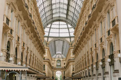 Glass Dome 4K Wallpaper · architecture · 3840×2561