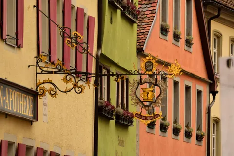 Colorful Houses 4K Wallpaper · architecture · 3840×2563