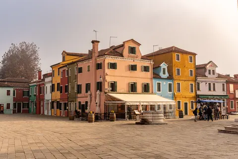 Colorful Houses 4K Wallpaper · architecture · 3840×2561