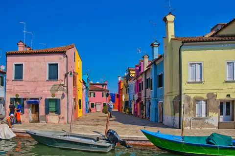 Colorful Houses 4K Wallpaper · architecture · 3840×2560