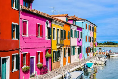 Colorful Houses 4K Wallpaper · architecture · 3840×2560