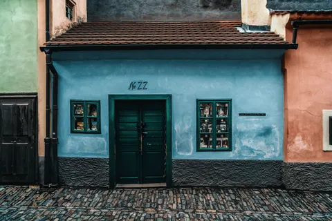 Colorful Houses 4K Wallpaper · architecture · 3840×2562