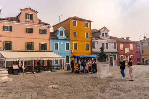 Rengârenk Evler 4K Duvar Kağıdı · architecture · 3840×2561