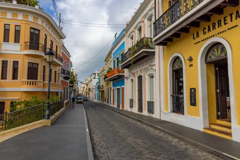 Colorful Houses 4K Wallpaper · architecture · 3840×2561