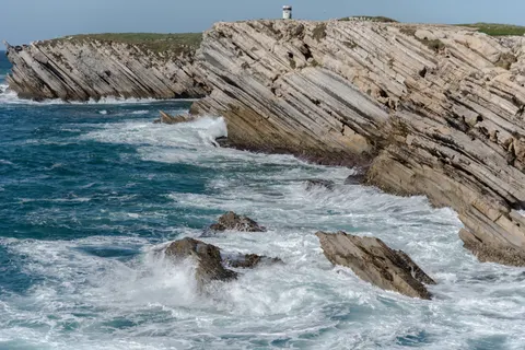 Cliff Lighthouse 4K Wallpaper · architecture · 3840×2563