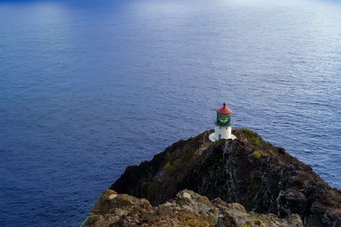 Cliff Lighthouse 4K Wallpaper · architecture · 3840×2560