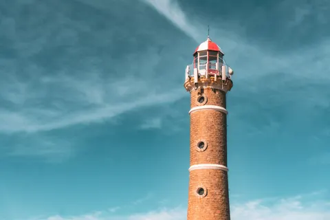 Cliff Lighthouse 4K Wallpaper · architecture · 3840×2560