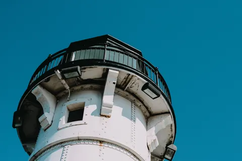 Cliff Lighthouse 4K Wallpaper · architecture · 3840×2560