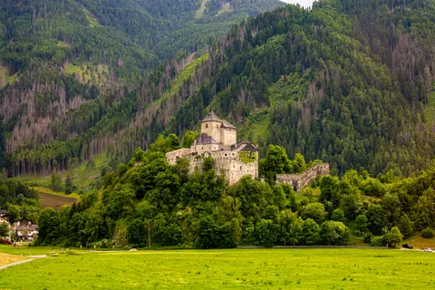 Medieval Castle 4K Wallpaper · architecture · 3840×2560