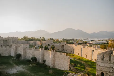 Medieval Castle 4K Wallpaper · architecture · 3840×2560