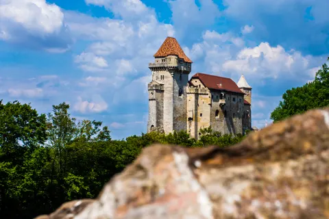 Medieval Castle 4K Wallpaper · architecture · 3840×2560