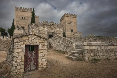 Medieval Castle 4K Wallpaper · architecture · 3840×2560