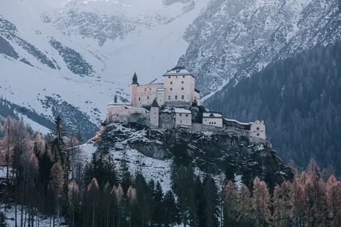 Mittelalterliche Burg 4K Hintergrundbild · architecture · 3840×2560