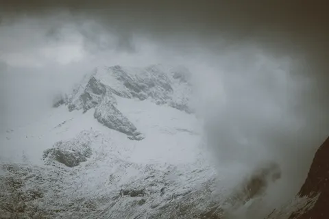 Dark Mountains 4K Wallpaper · dark · 3840×2560