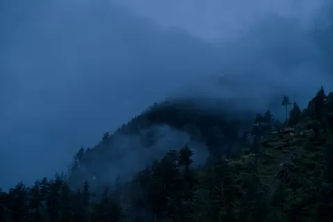 Dark Mountains 4K Wallpaper · dark · 3840×2560