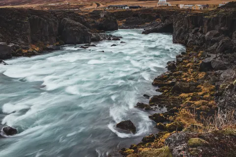 Iceland Falls 4K Wallpaper · waterfall · 3840×2560