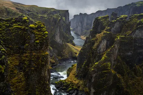 Iceland Falls 4K Wallpaper · waterfall · 3840×2560