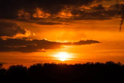 Golden Sunset 4K Wallpaper · sunset · 3840×2560
