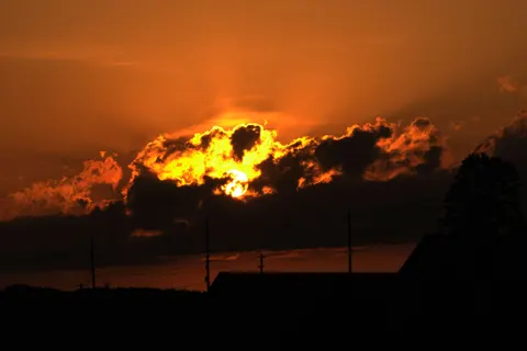 Sfondo Tramonto dorato 4K · sunset · 3840×2563