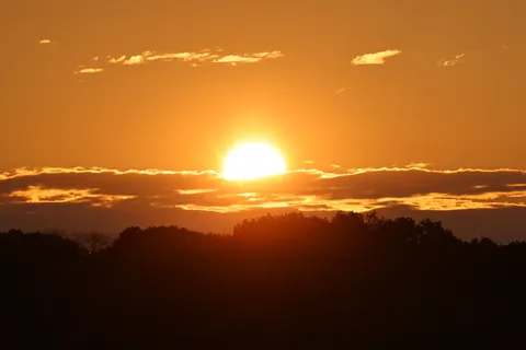 Golden Sunset 4K Wallpaper · sunset · 3840×2561