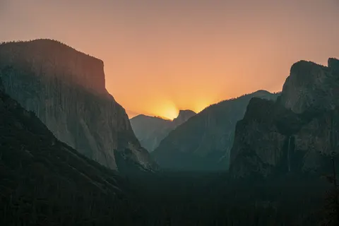 Sunset Mountains 4K Wallpaper · sunset · 3840×2560