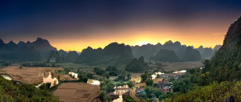 Sunset Mountains 4K Wallpaper · sunset · 3840×1632