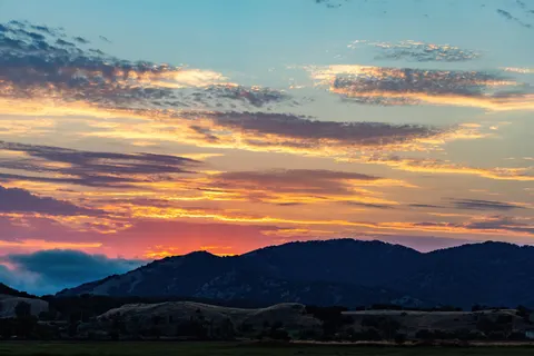 Sunset Mountains 4K Wallpaper · sunset · 3840×2560