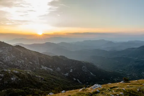 Sunset Mountains 4K Wallpaper · sunset · 3840×2560