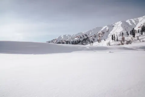 Winter Mountains 4K Wallpaper · winter · 3840×2560